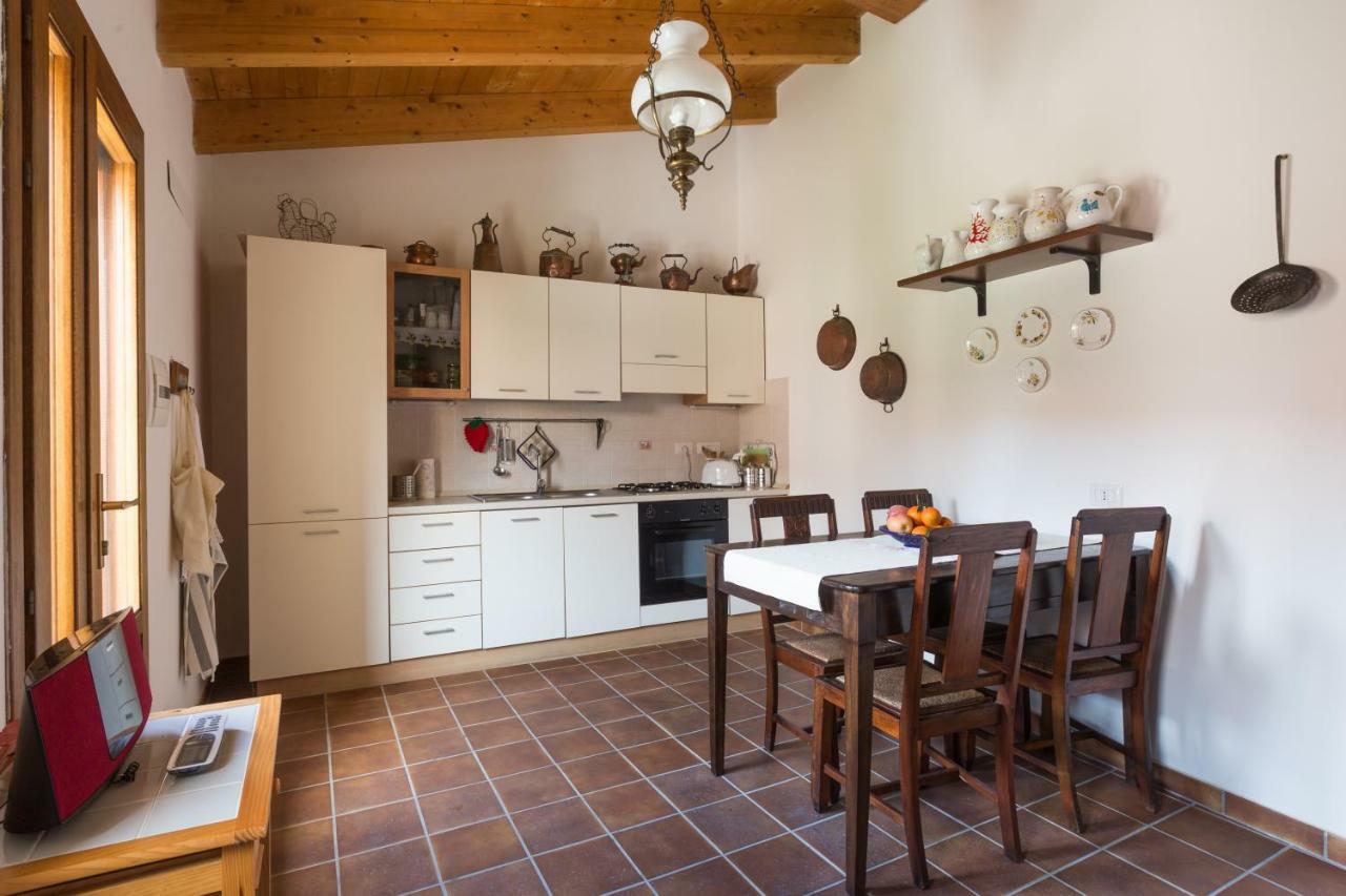 Casa Di Giulietta Villa Cabras Bagian luar foto